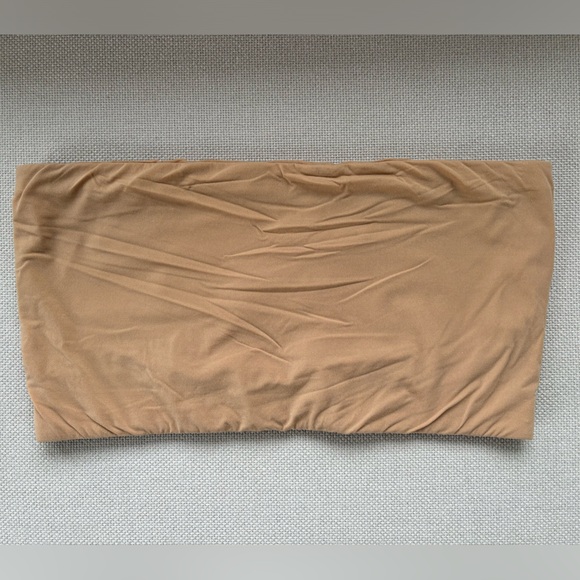 SKIMS Fits Everybody Bandeau in Ochre size 2X - Picture 8 of 10